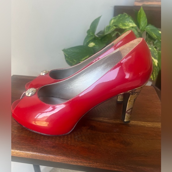 Brighton "Wallis" Cherry Red Patent Peep-Toe Pumps Size 8.5 - Picture 6 of 11